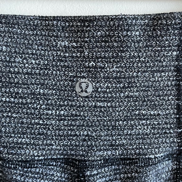 Skinny Groove Pant II *Full-On Luon (Roll Down) Coco Pique Black White Size 4 - Picture 7 of 8